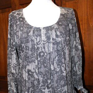 3/4 sleeve top, lined, sheer sleeves, black/grey/white